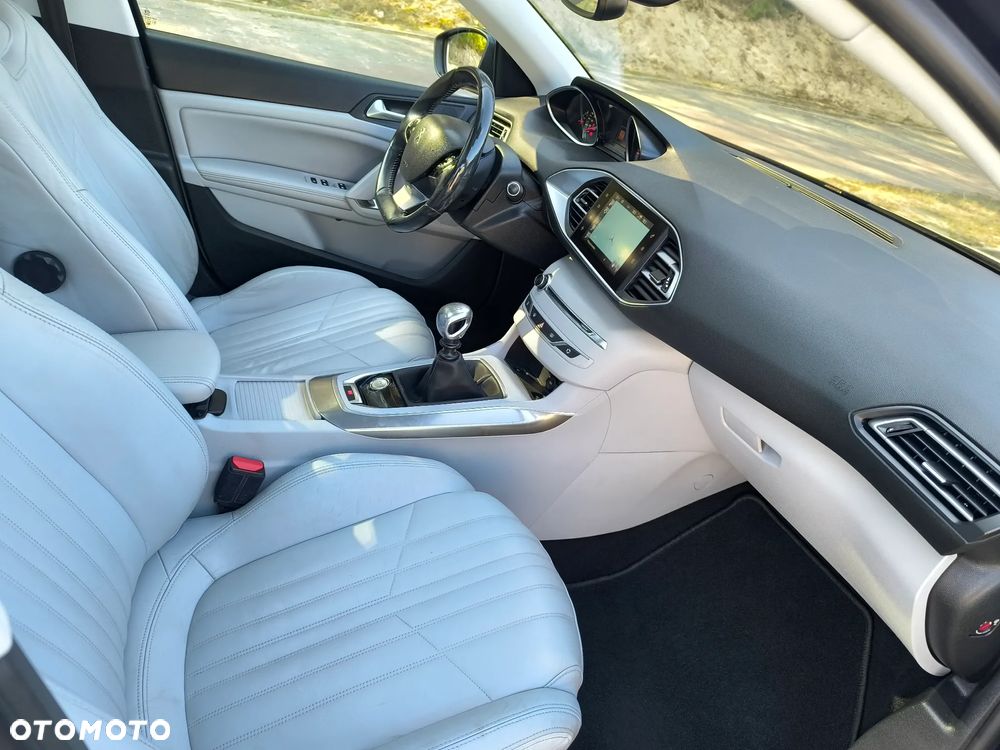 Peugeot 308 e-HDi 115 Stop & Start Allure - 26