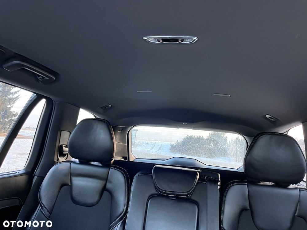 Volvo XC 90 B5 D AWD Ultimate Dark - 28