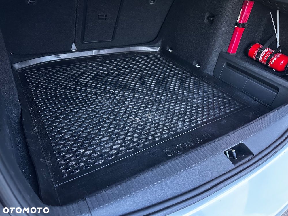 Skoda Octavia 1.8 TSI Elegance DSG - 12