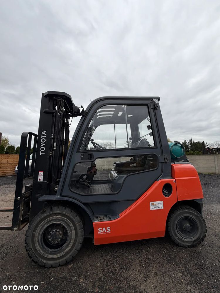 Toyota 02-8FGF25 - 2