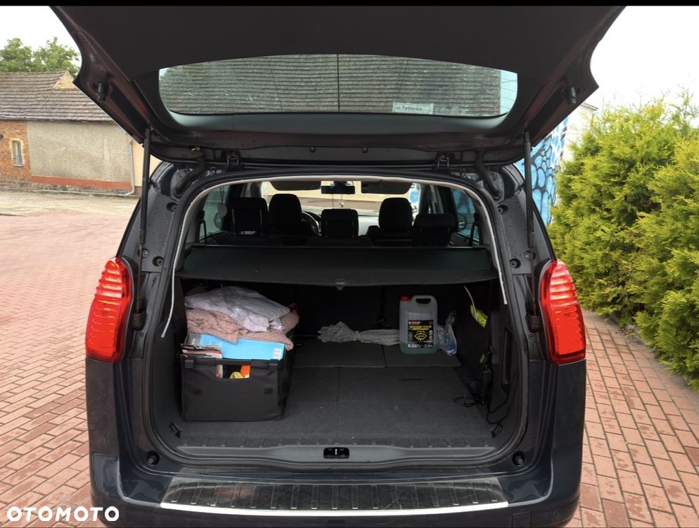 Peugeot 5008 - 5