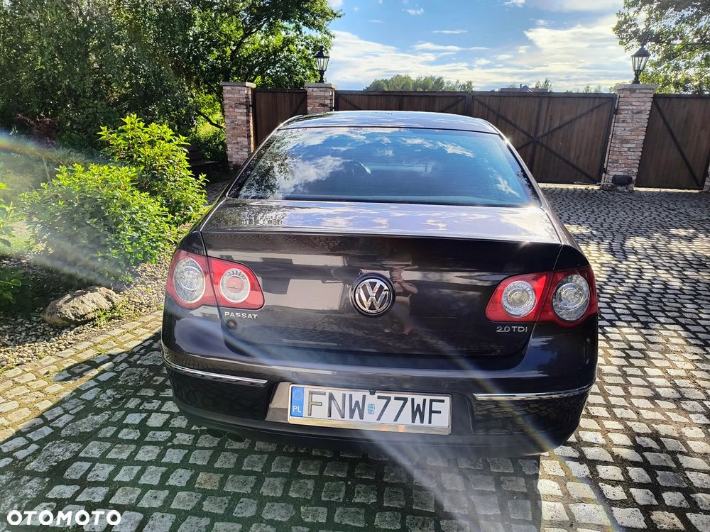 Volkswagen Passat 2.0 TDI DPF Comfortline - 9