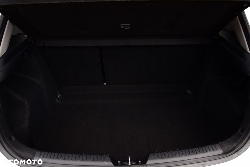 Kia Ceed - 30