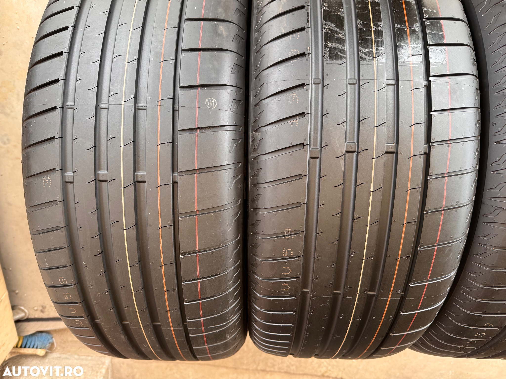 Vând 4 anvelope 255/50/20 bridgestone de vară noi - 3