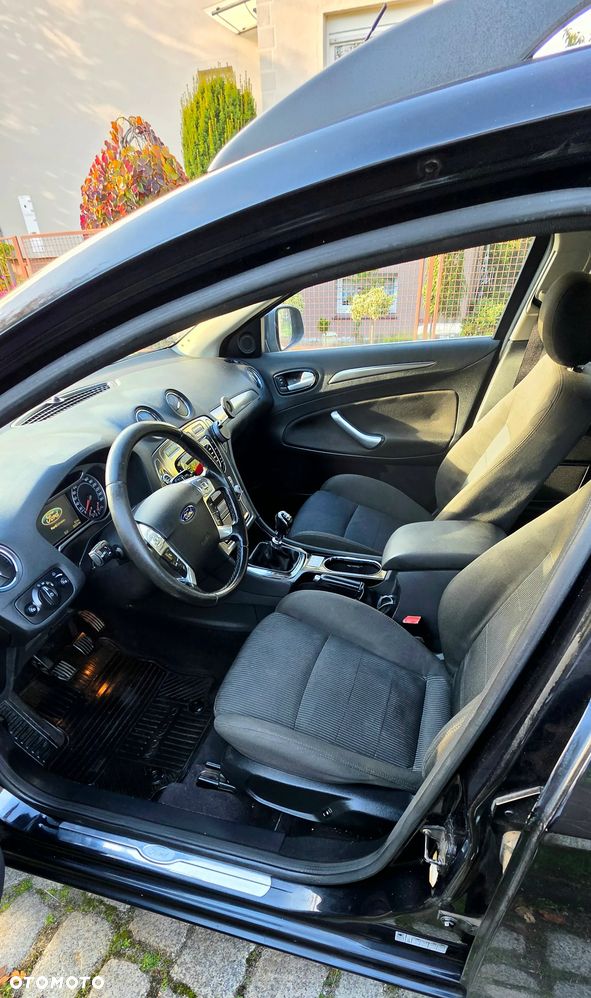 Ford Mondeo - 10