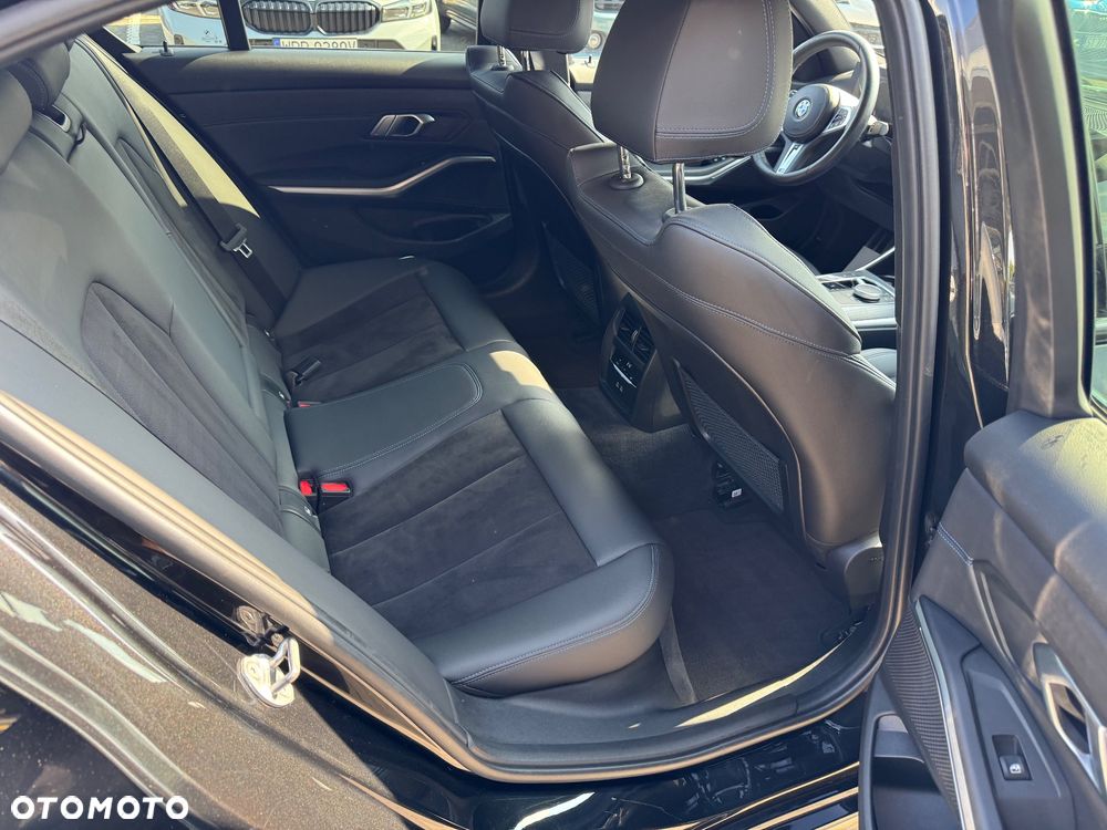 BMW Seria 3 320d xDrive M Sport sport - 15