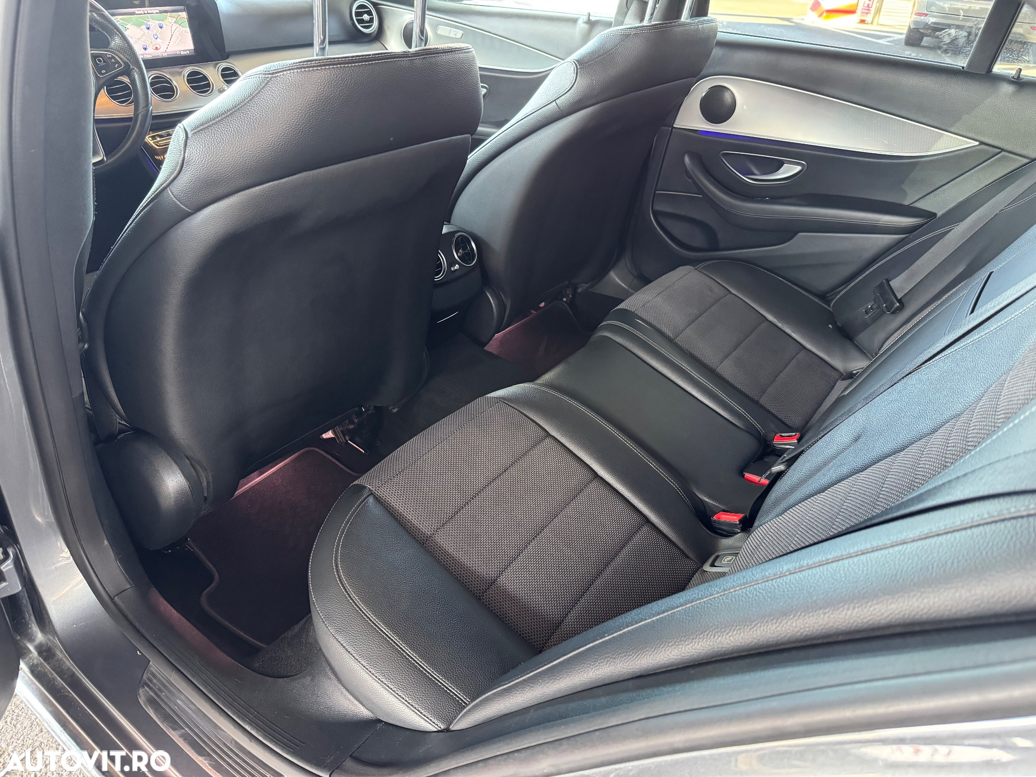 Mercedes-Benz E - 18