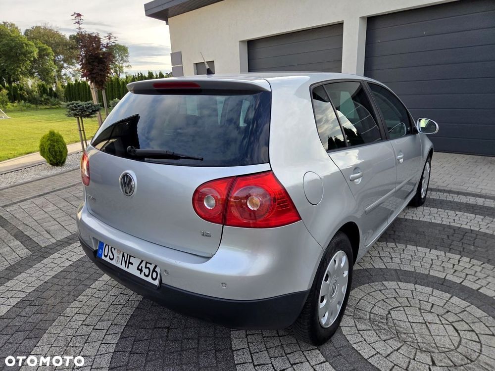 Volkswagen Golf - 6