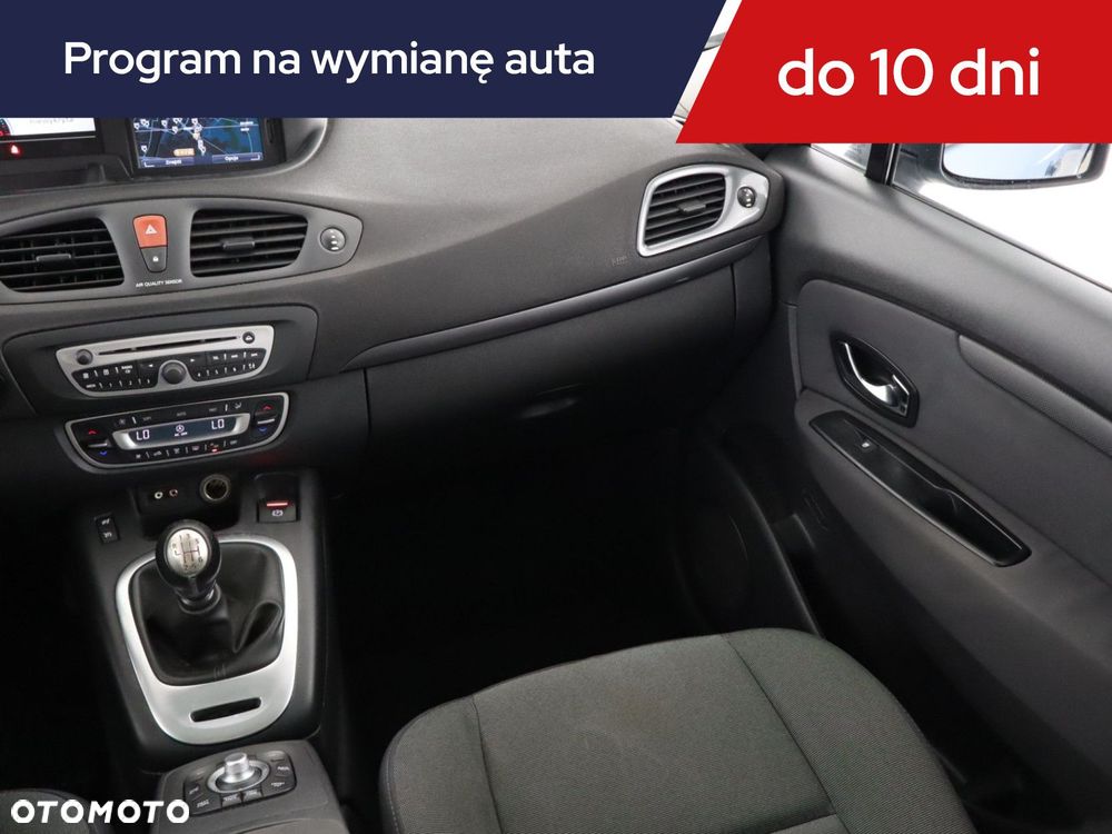 Renault Grand Scenic - 10