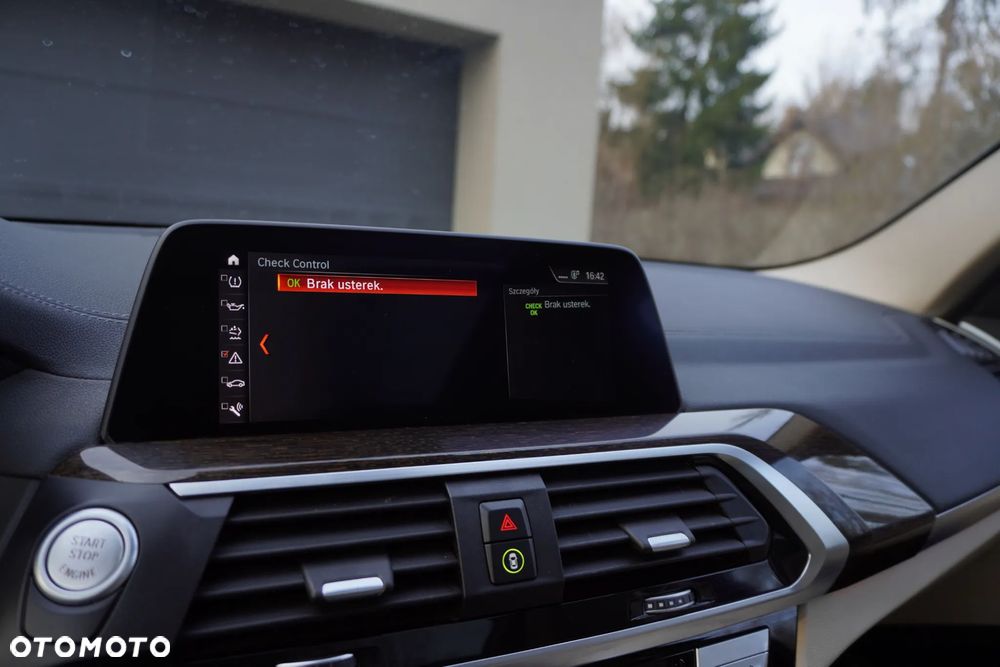 BMW X3 xDrive20d Luxury Line - 30