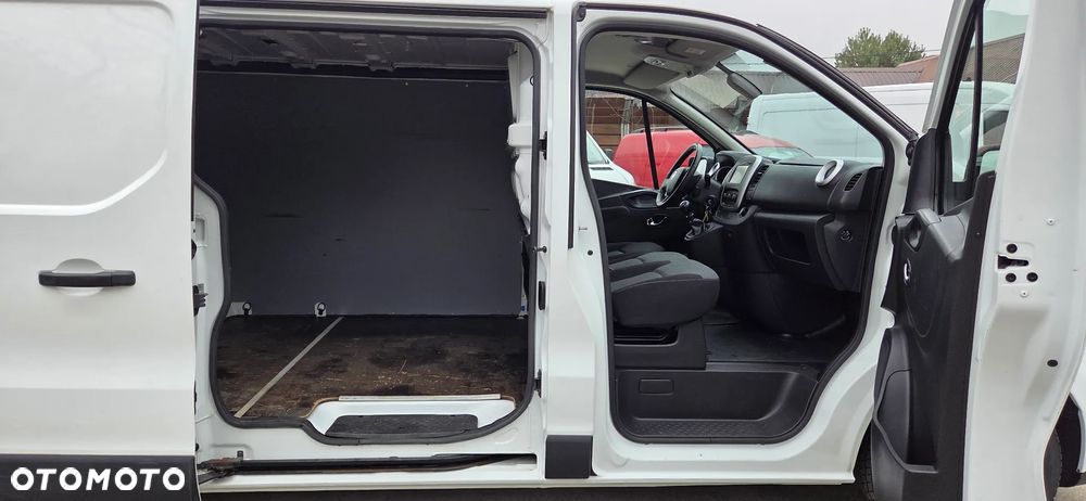 Renault Trafic - 12