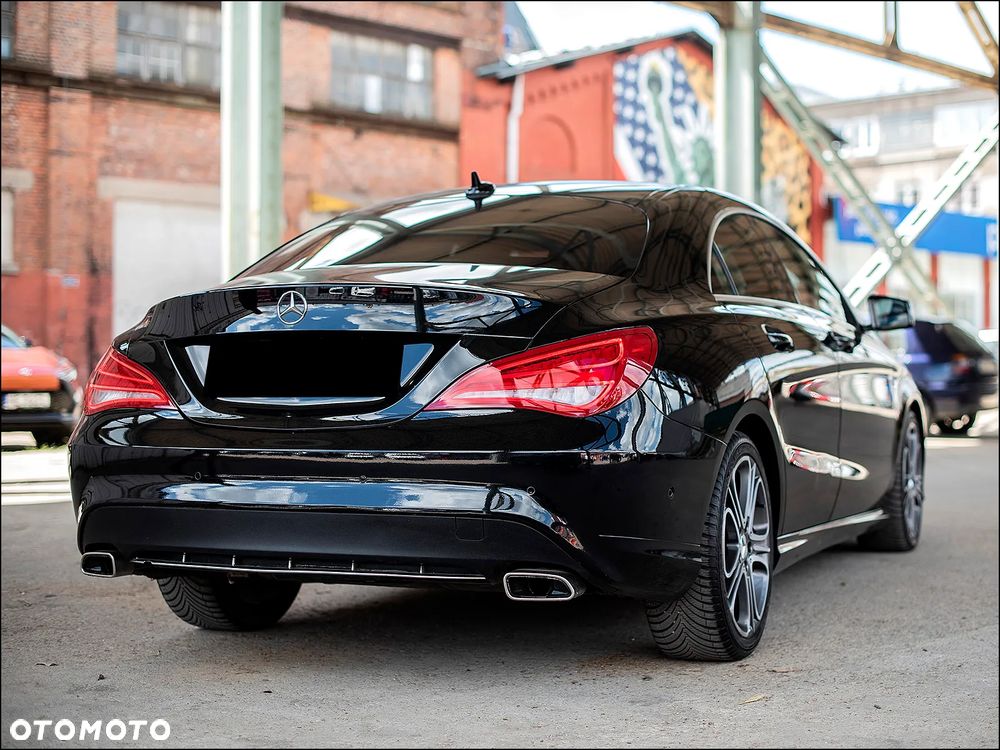 Mercedes-Benz CLA 180 7G-DCT Urban - 9