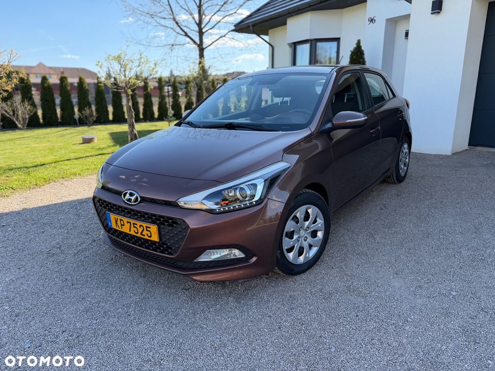 Hyundai i20 blue 1.2 Trend - 3