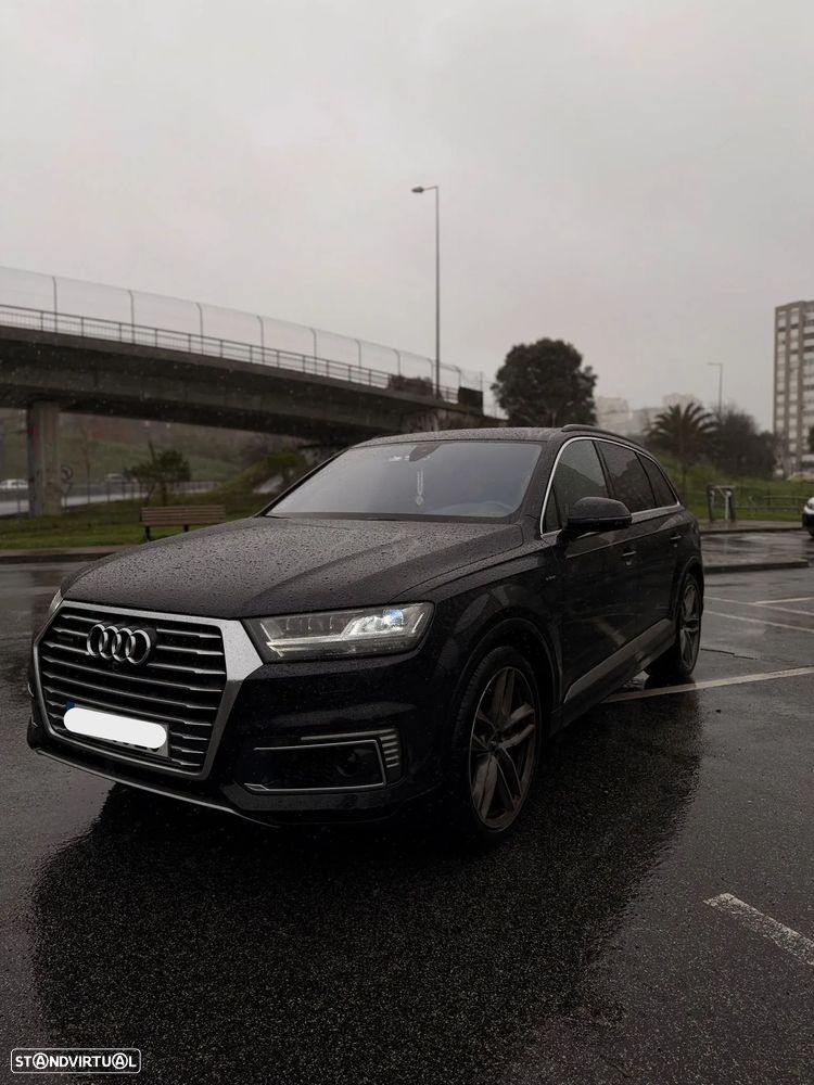 Audi Q7 - 1