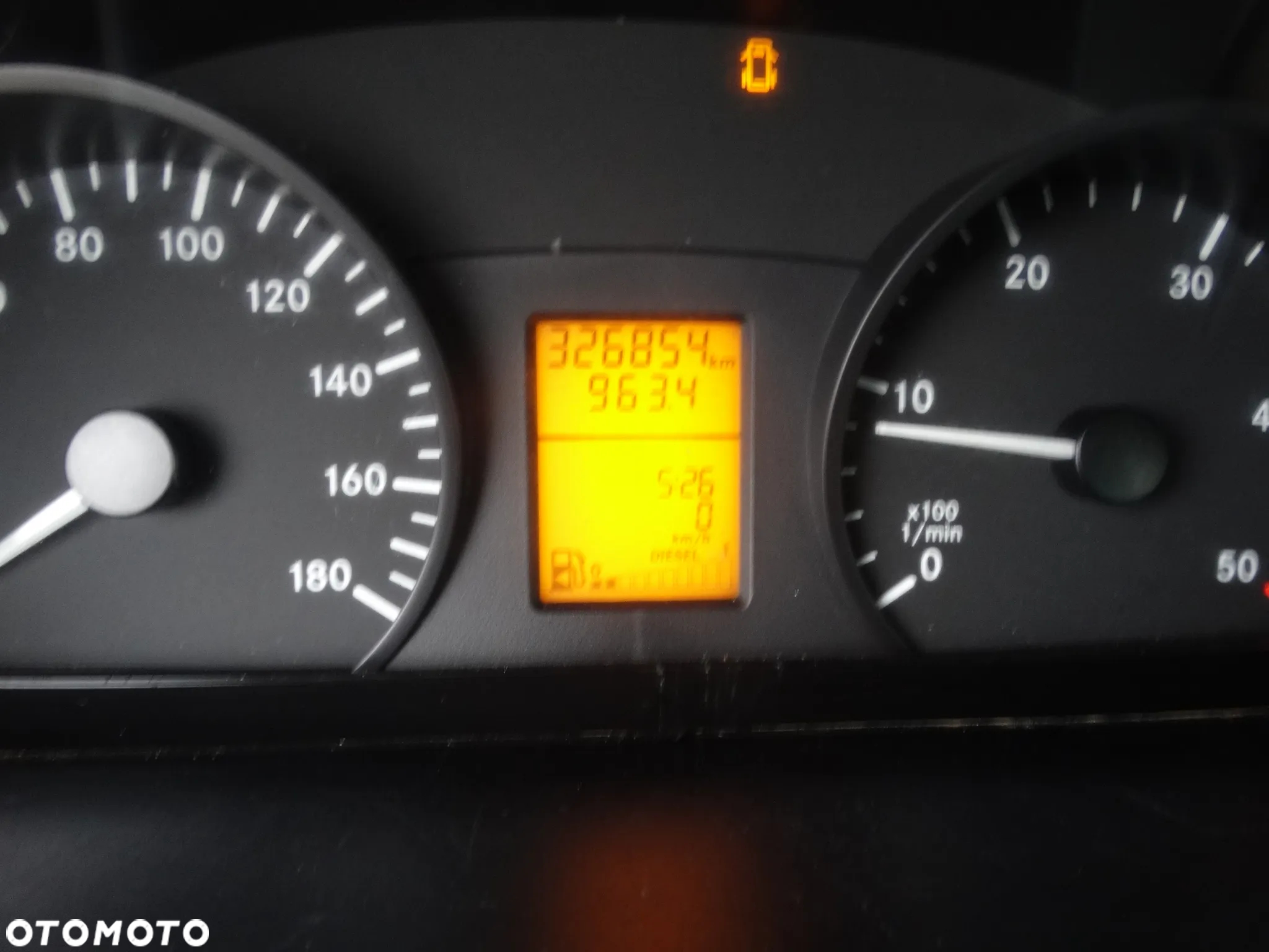 Mercedes-Benz Sprinter - 10