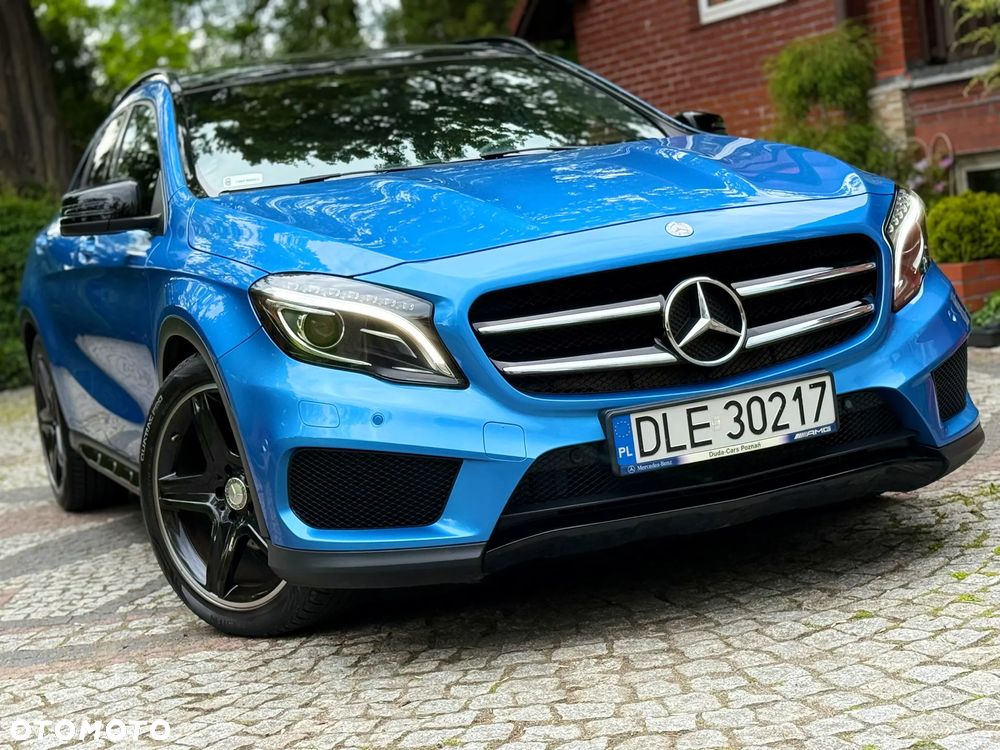 Mercedes-Benz GLA - 12