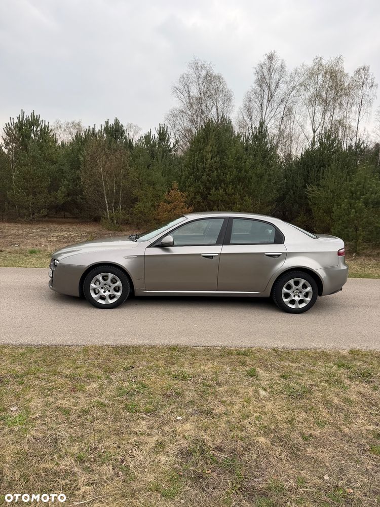 Alfa Romeo 159 1.9 JTDM 16V DPF Distinctive - 9