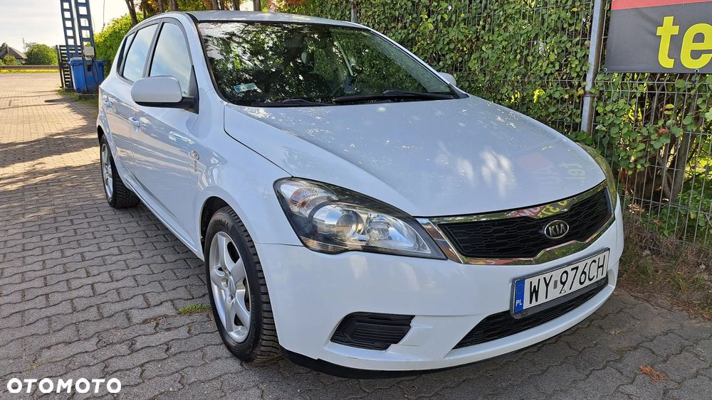 Kia Ceed - 20