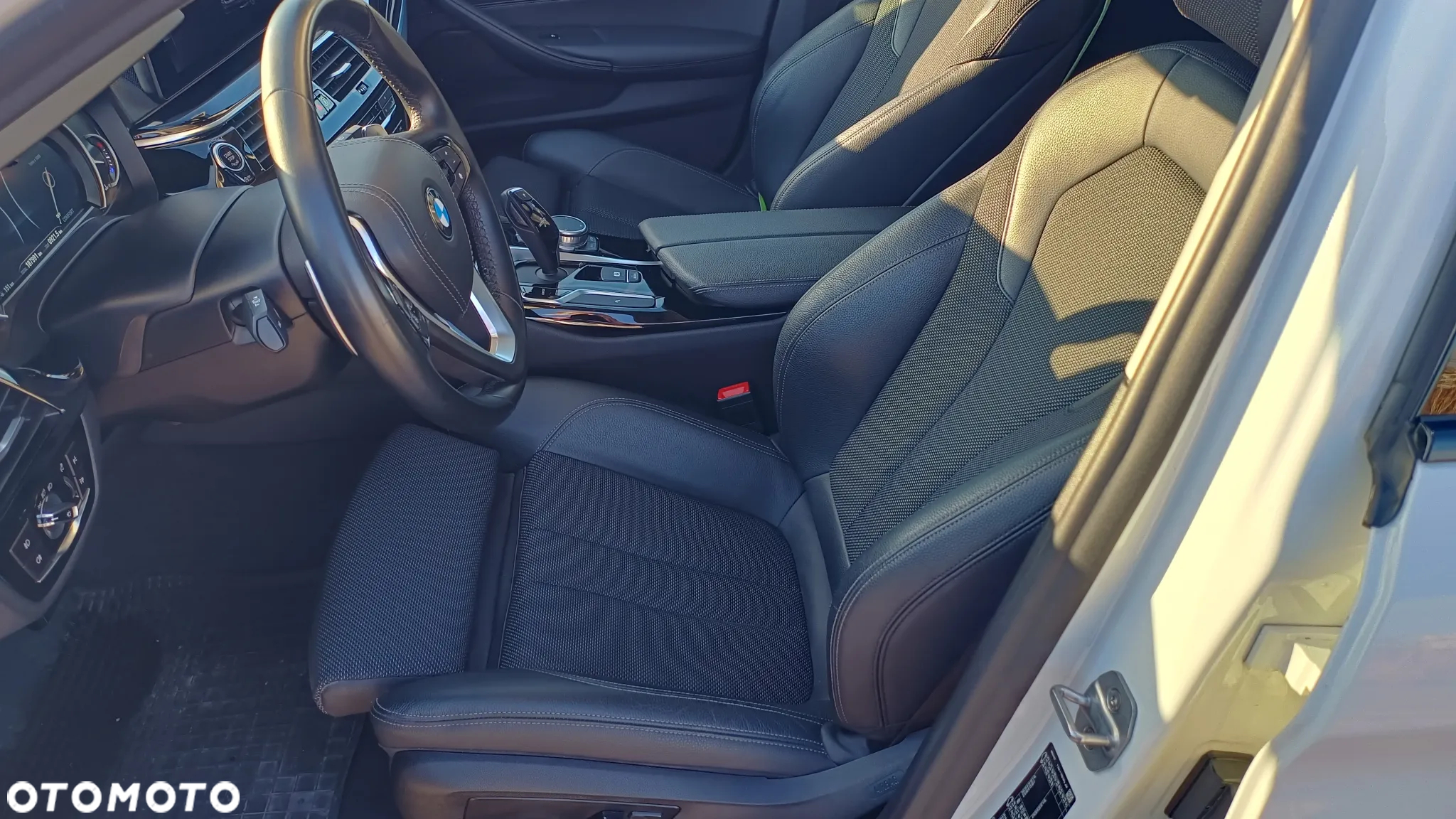 BMW Seria 5 520d Sport Line - 19