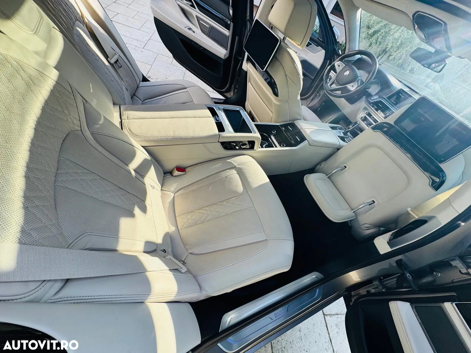 BMW Seria 7 745Le xDrive AT PHEV - 12