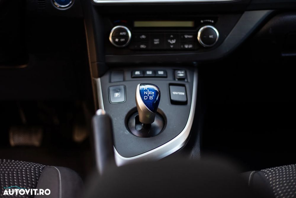 Toyota Auris - 13