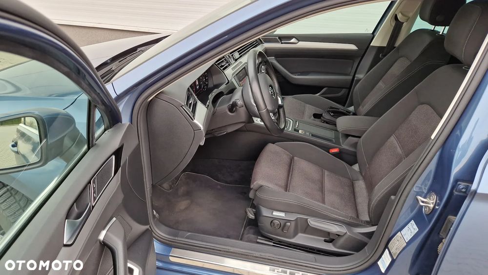 Volkswagen Passat 1.8 TSI BMT Comfortline - 12