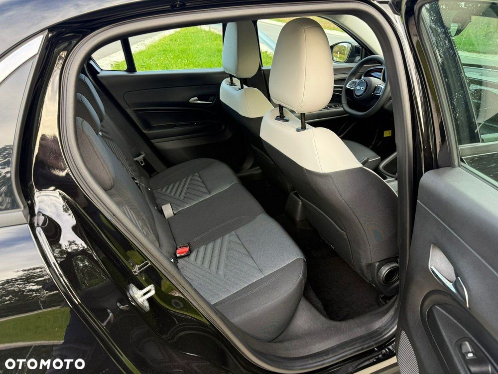 Fiat 600 HYBRID - 11