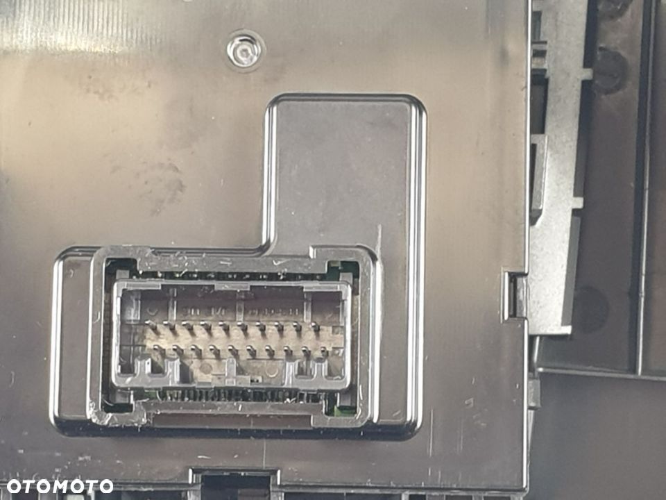 Panel Sterowania Tunelu Środkowego HONDA CR V 2.0H od 2019 roku - 6