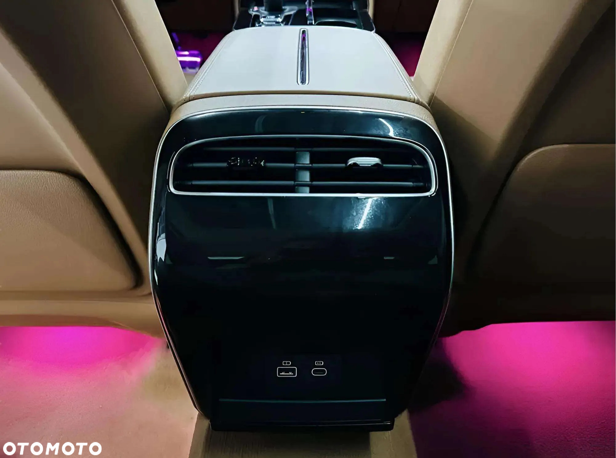 Hongqi H9 Standard - 28