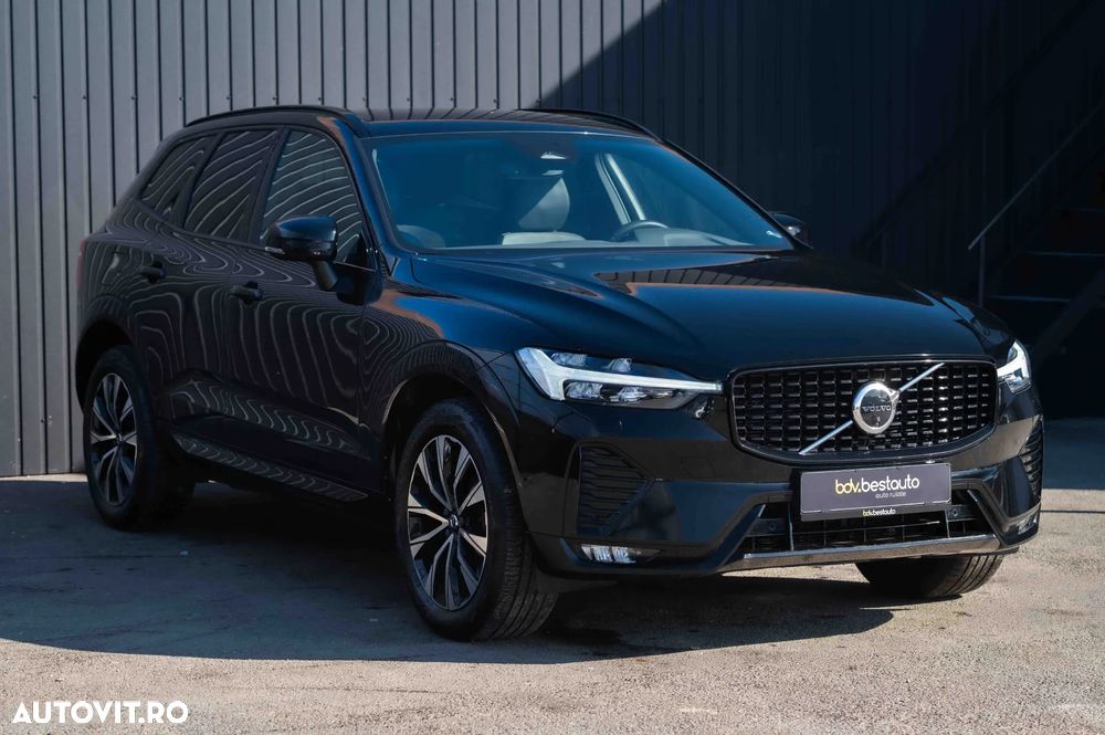 Volvo XC 60 B4 D AWD Plus Dark - 40