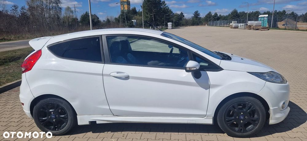 Ford Fiesta 1.4 Ghia - 2