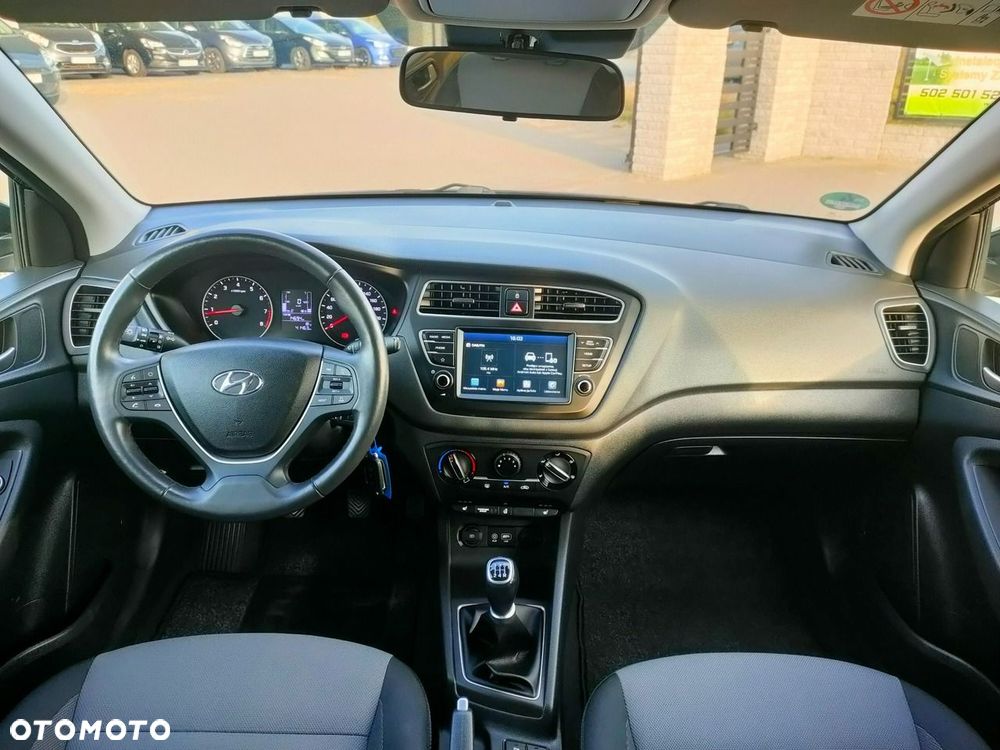 Hyundai i20 - 33