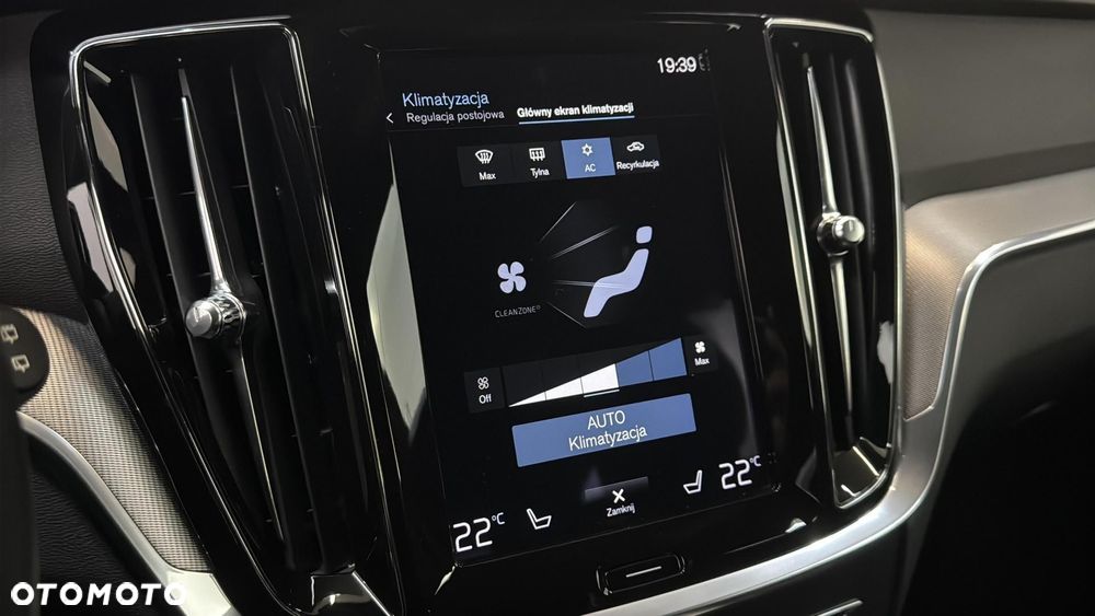 Volvo V60 B4 D R-Design - 28