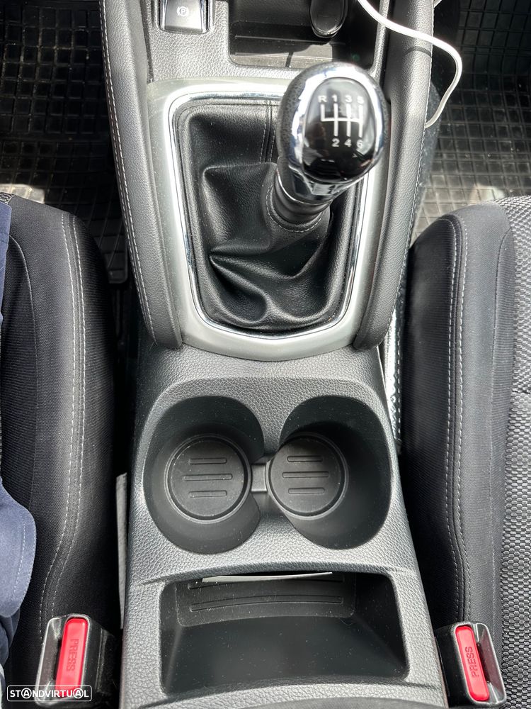 Nissan Qashqai 1.5 dCi N-Connecta 18 RS+PS - 6