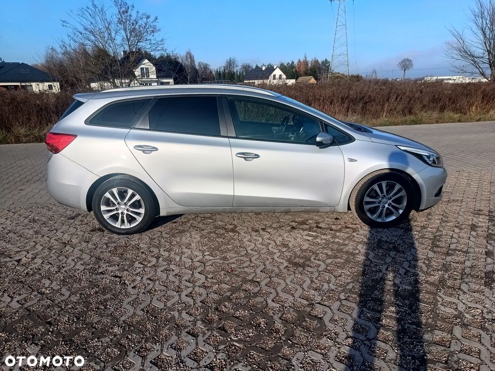 Kia Ceed - 12
