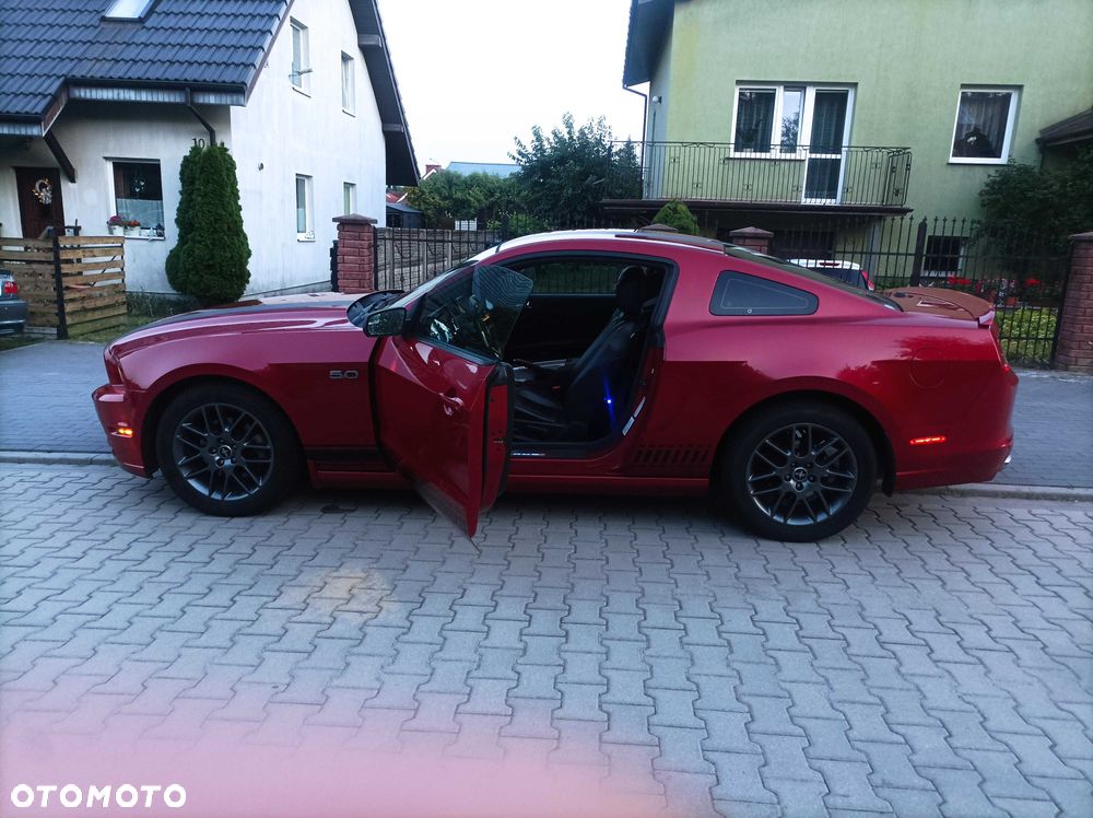 Ford Mustang - 4