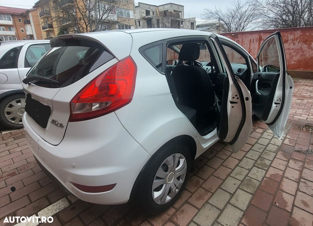 Ford Fiesta - 6