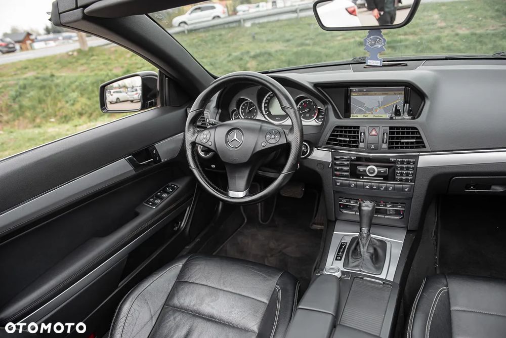 Mercedes-Benz Klasa E 350 CGI BlueEFFICIENCY 7G-TRONIC Avantgarde - 25