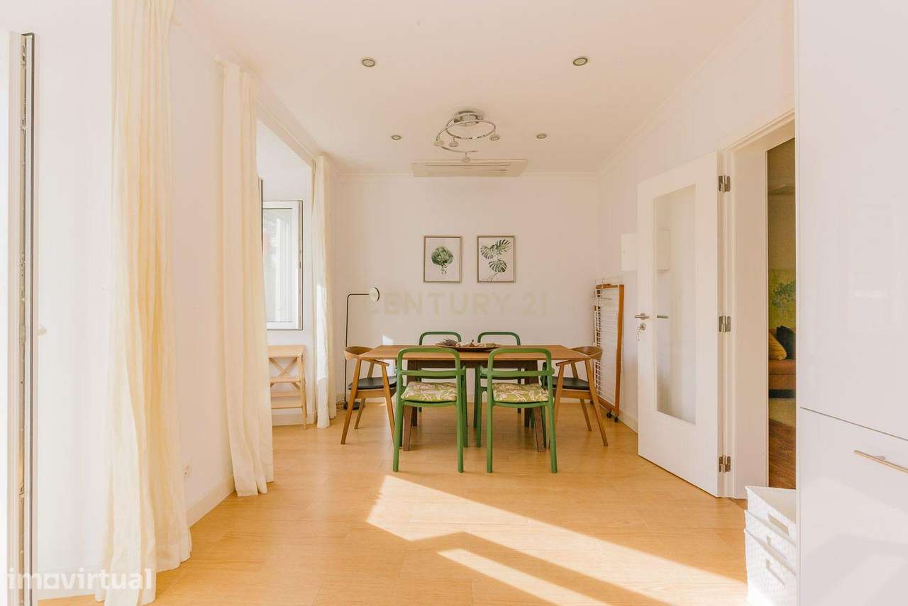 Apartamento T3 Renovado com Varanda no Centro de Lisboa | Avenida da L - Grande imagem: 5/18