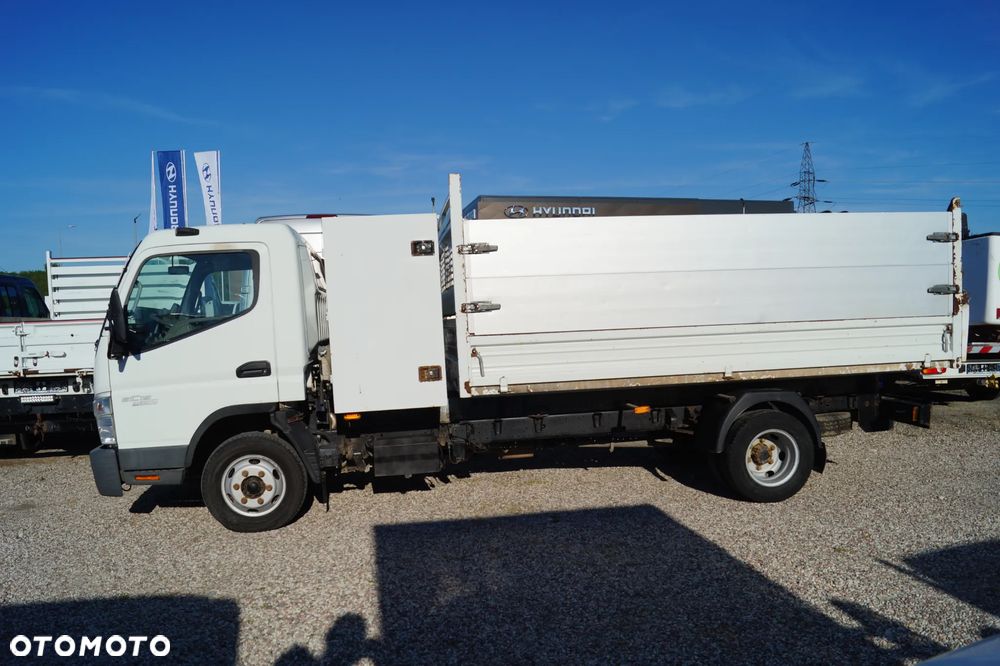 Mitsubishi CENTER FUSO - 15