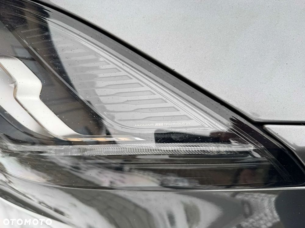 Jaguar E-Pace 2.0 i4P AWD R-Dynamic S - 18