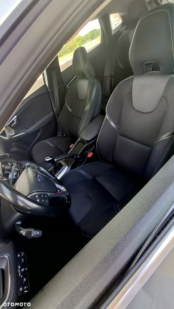 Volvo V40 D4 Kinetic - 18