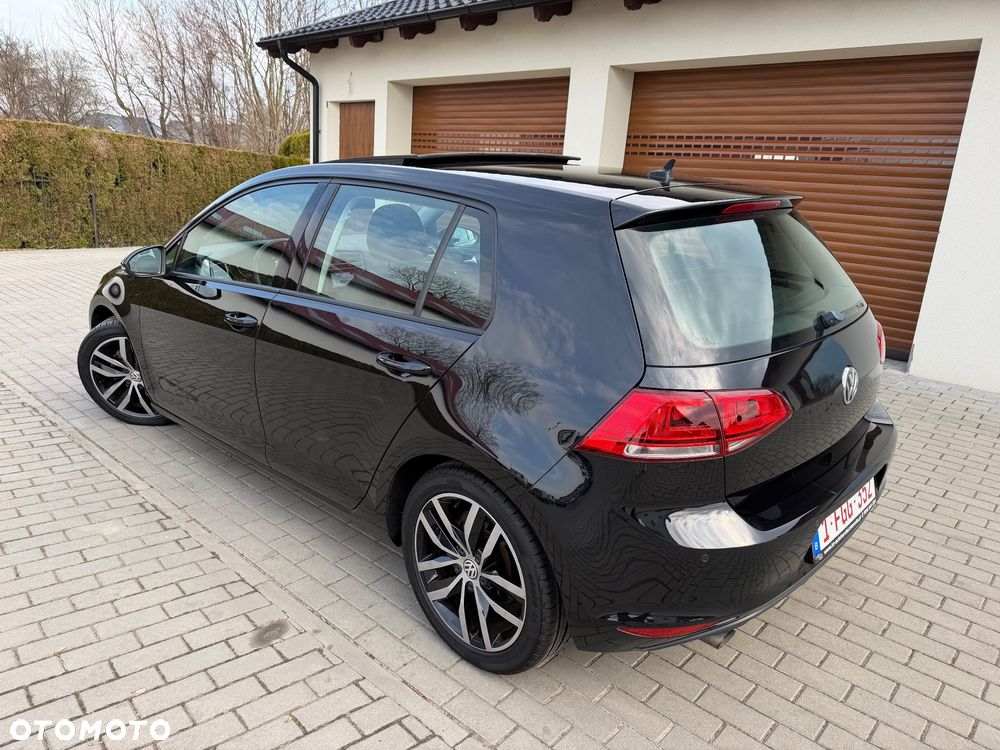 Volkswagen Golf 1.6 TDI DPF Highline - 27