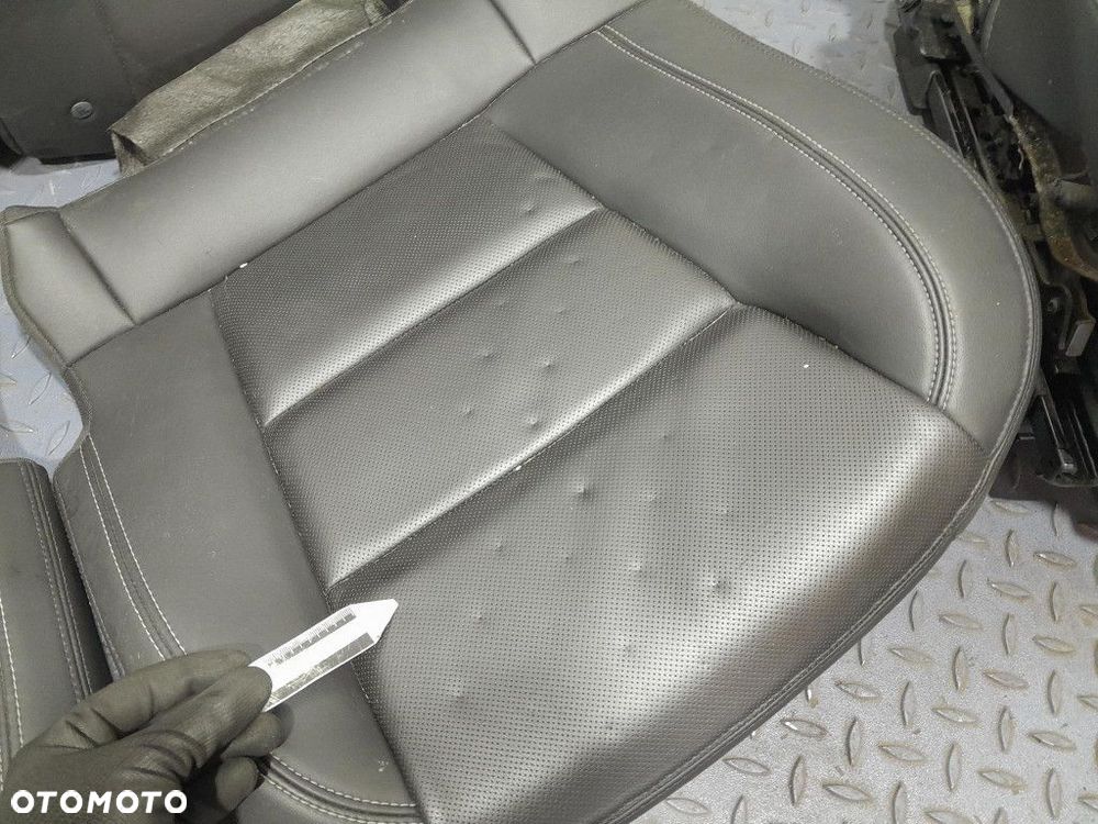 OPEL AMPERA FOTELE KANAPA SIEDZISKO OPARCIE SKÓRA KOMPLET EU - 5