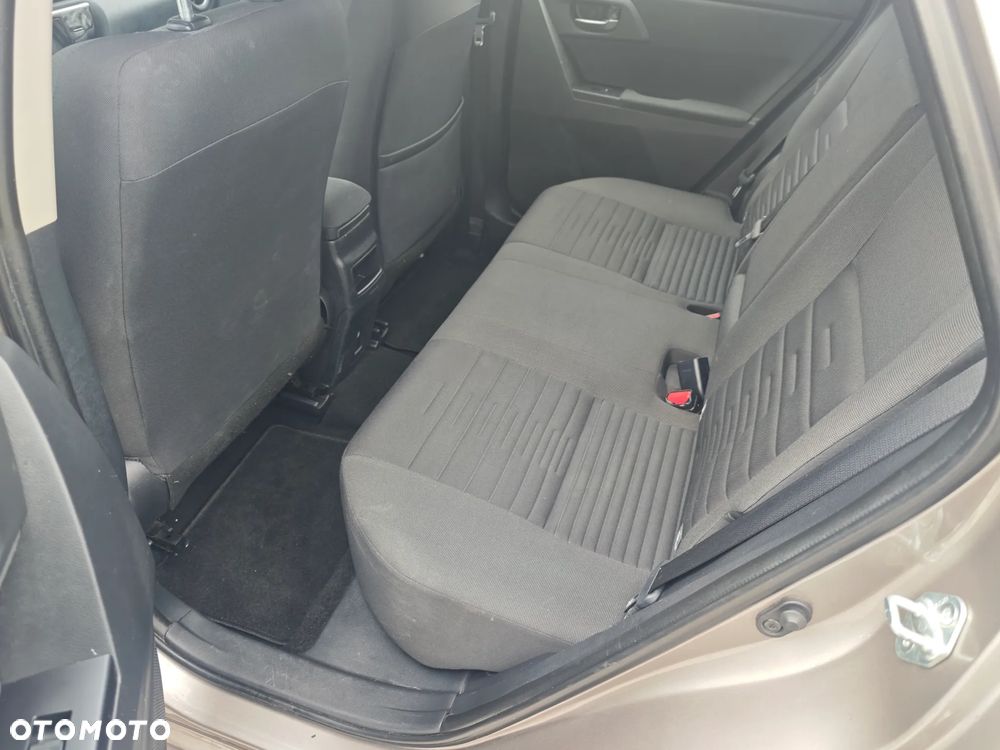 Toyota Auris 1.33 VVT-i Comfort - 19
