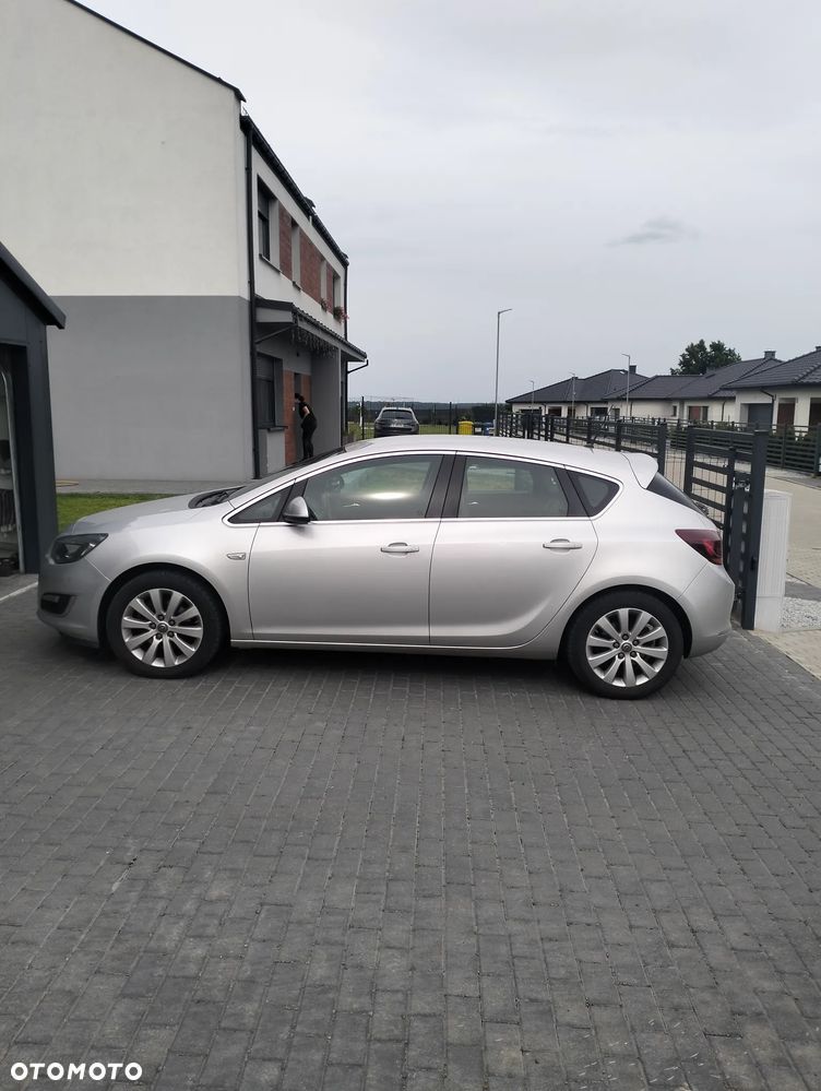 Opel Astra 1.6 CDTI Cosmo - 4
