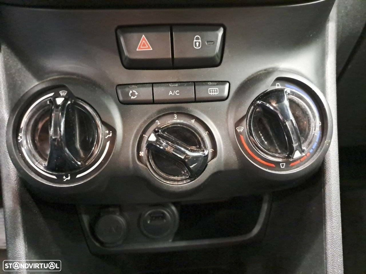 Peugeot 2008 1.2 PureTech Style - 22