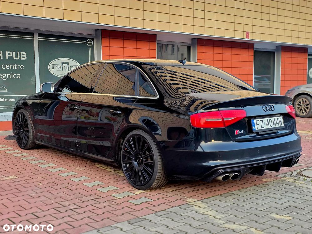 Audi S4 Limousine - 1