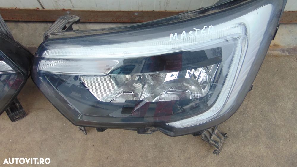 Faruri stanga/dreapta Renault Master 4 an 2022 cod 260607867R - 5