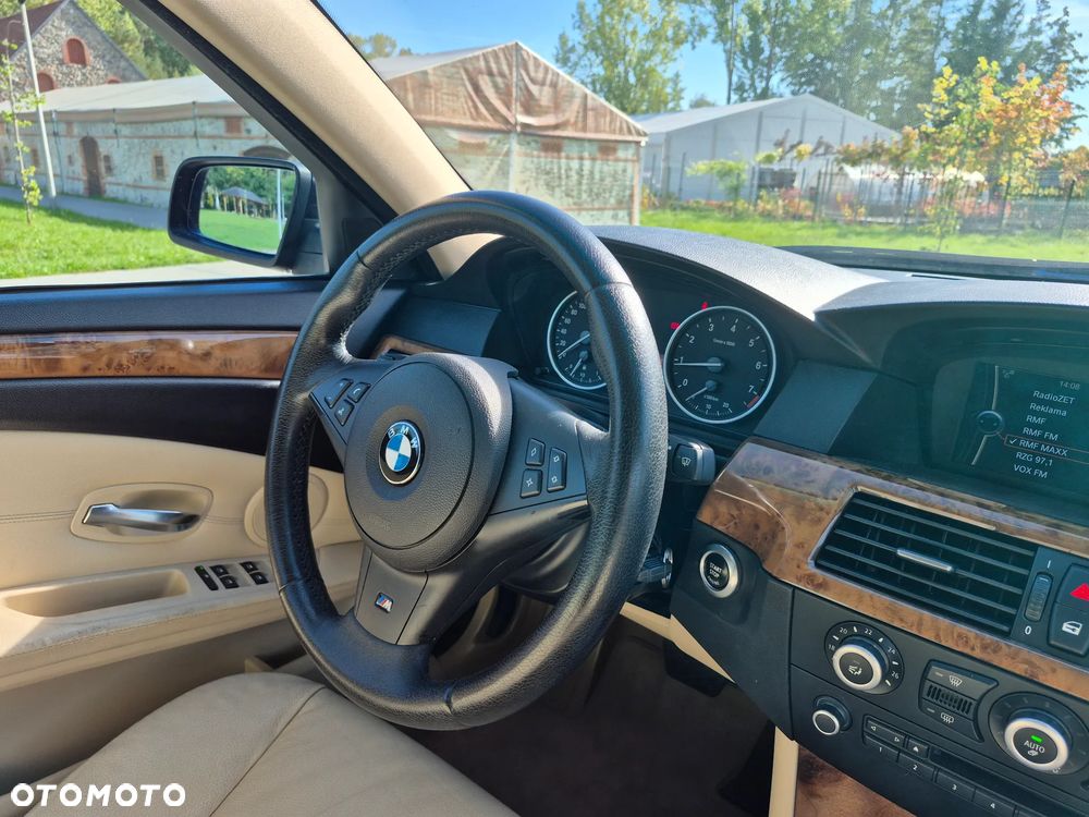 BMW Seria 5 520i Edition Exclusive - 18